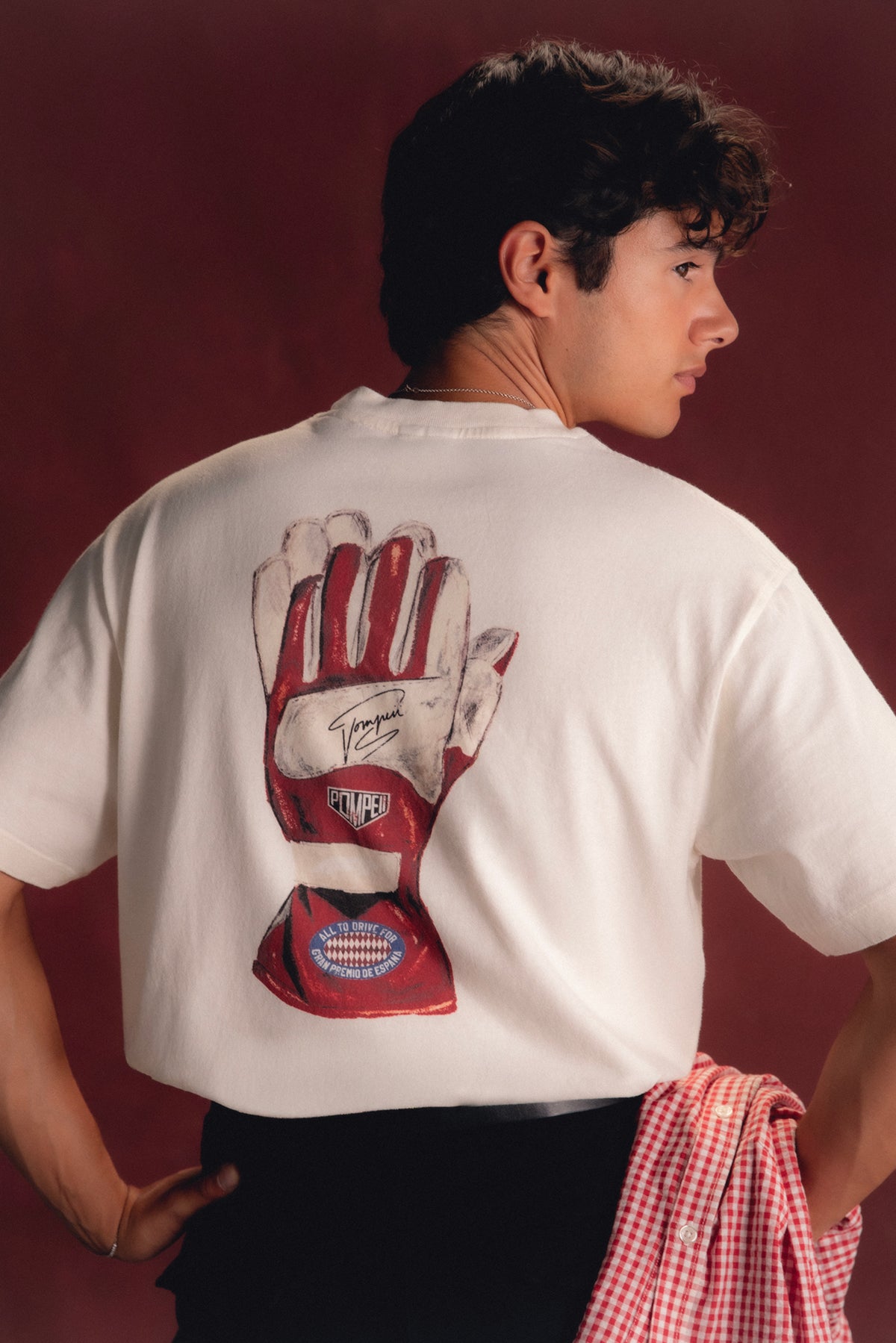 GLOVES TEE
