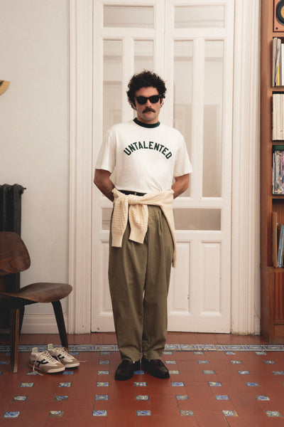 UNTALENTED OFF WHITE BOXY TEE