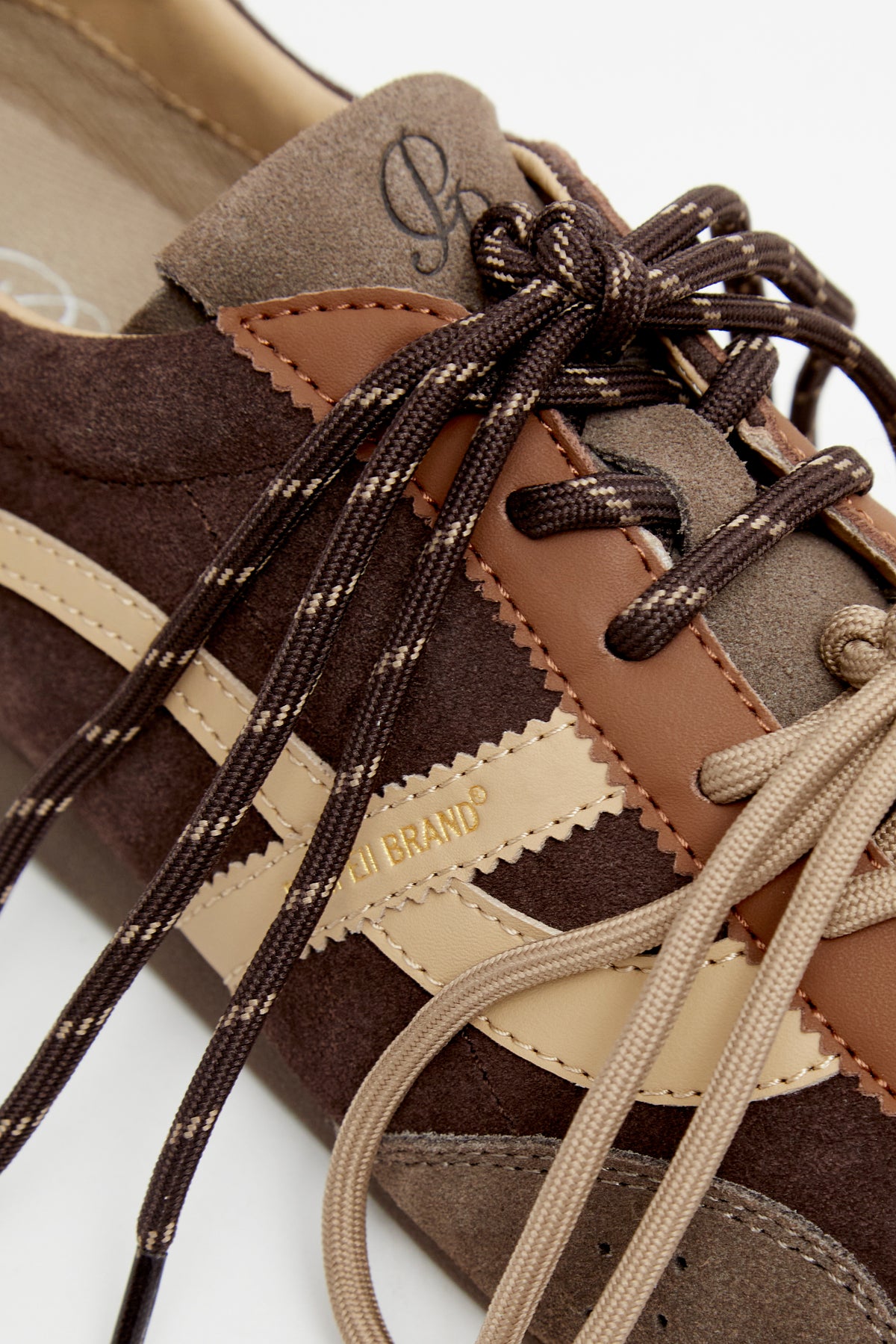 GEMINI LEATHER CHOCOLATE BISCUIT