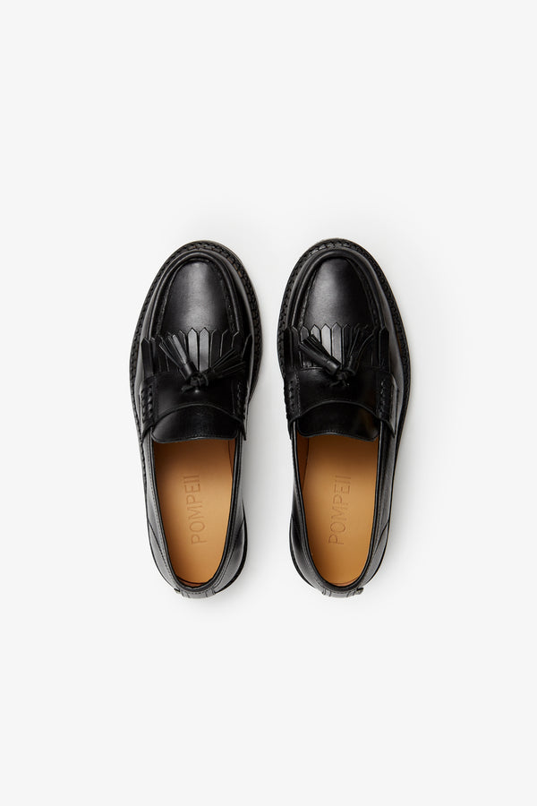 MODENA LEATHER TASSEL BLACK