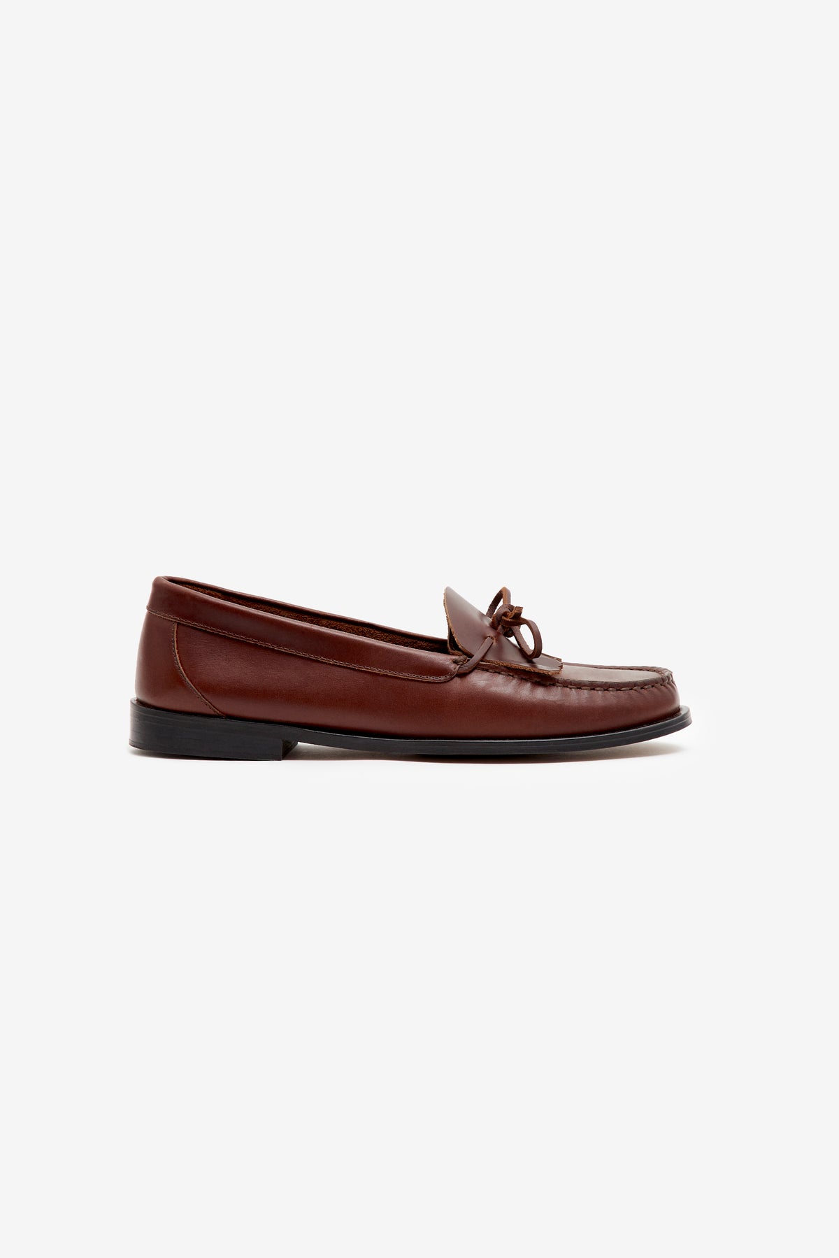 VEGA BOW LEATHER ROAST