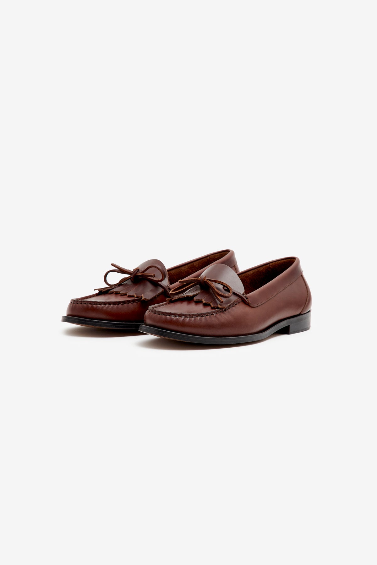 VEGA BOW LEATHER ROAST
