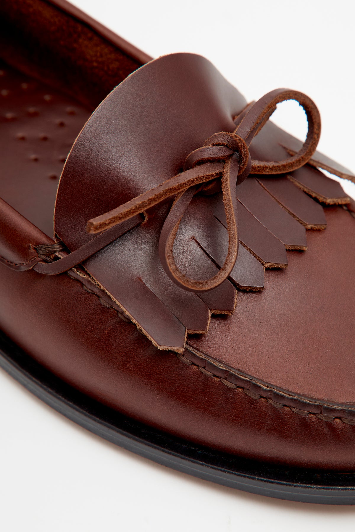 VEGA BOW LEATHER ROAST