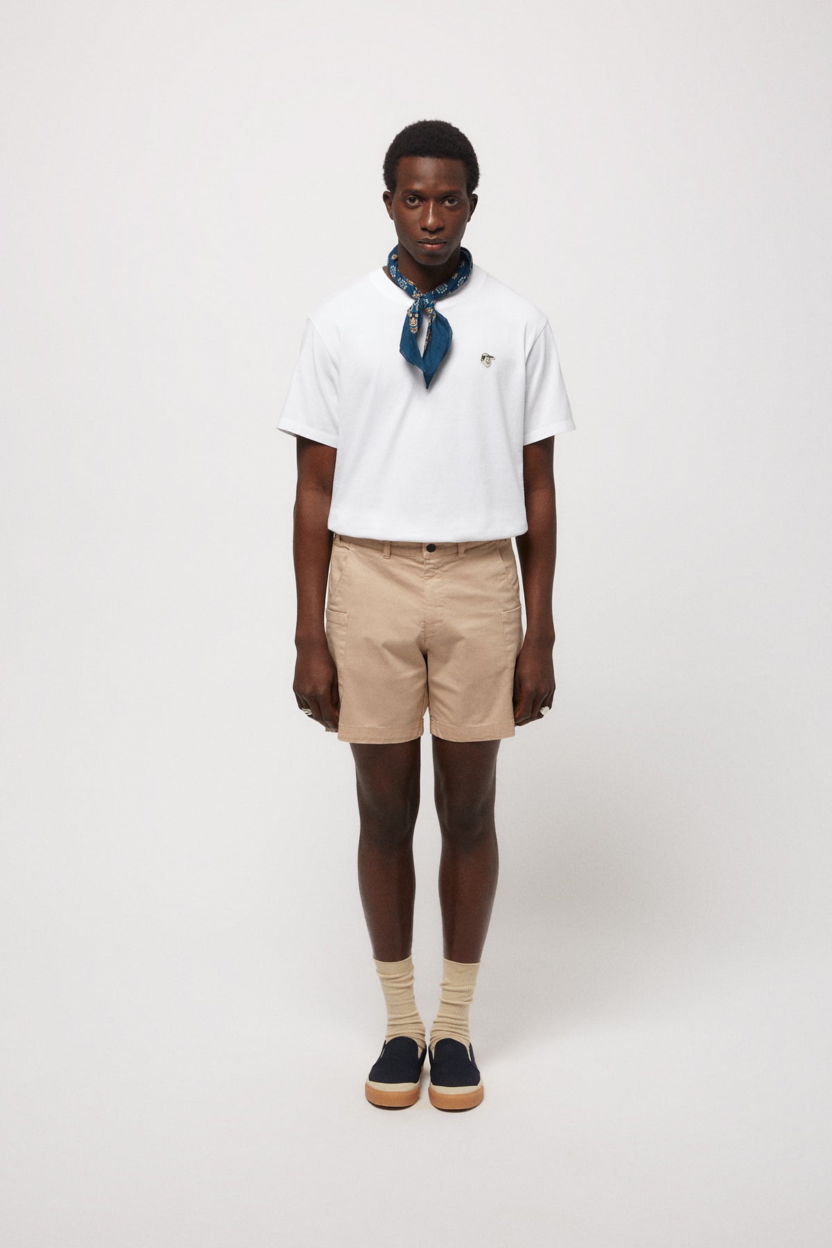 THE BEIGE CARGO SHORT