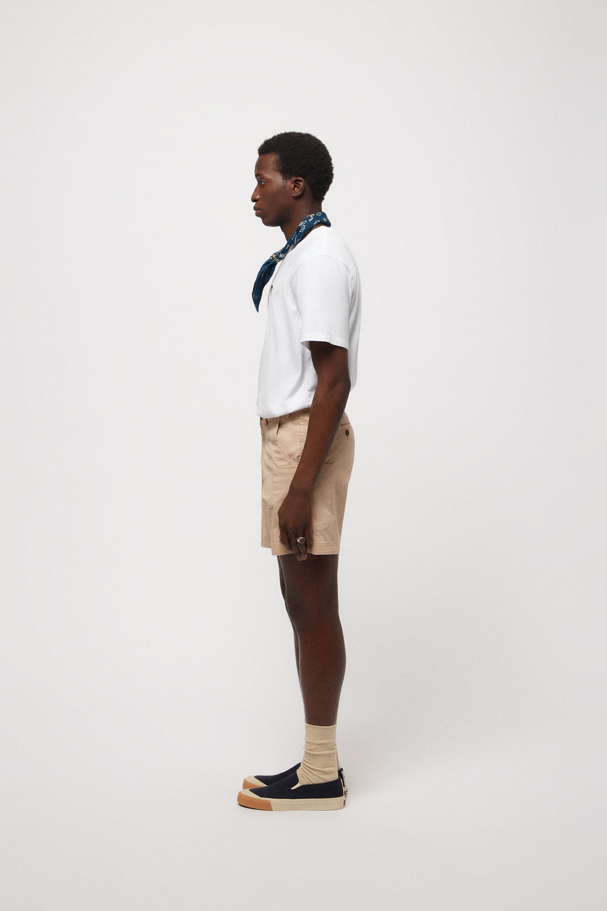 THE BEIGE CARGO SHORT