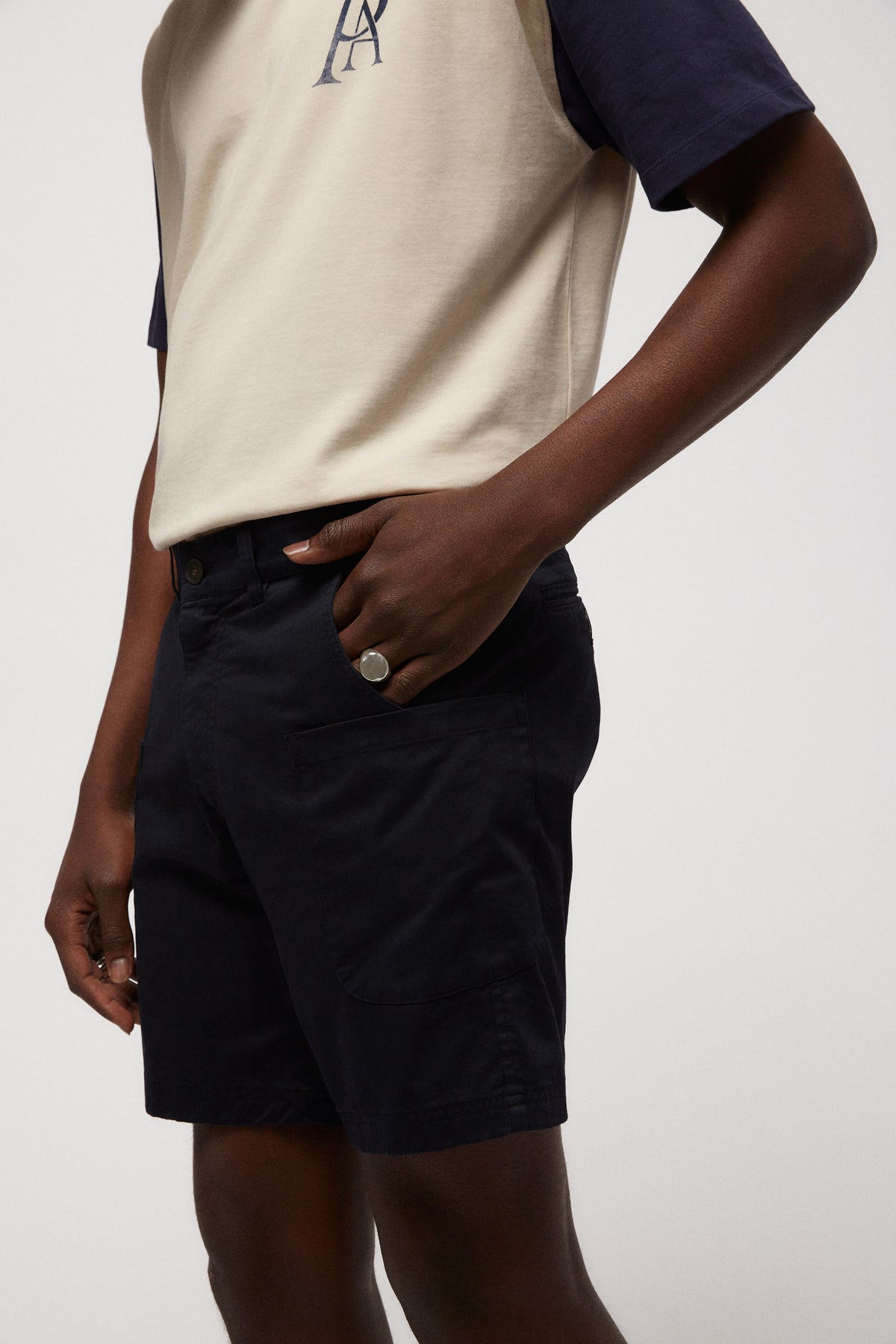 THE NAVY CARGO SHORT