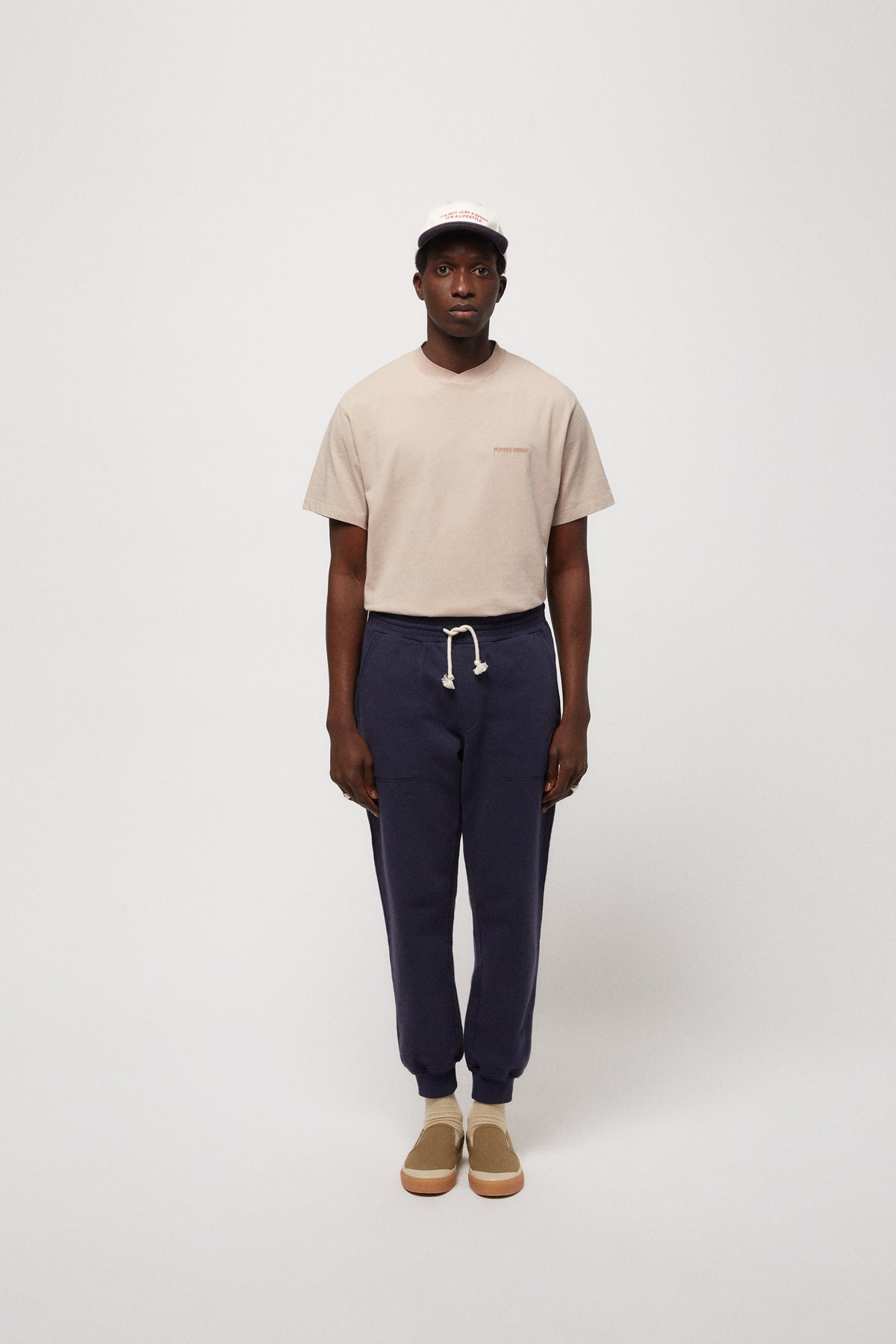 THE NAVY SWEATPANT