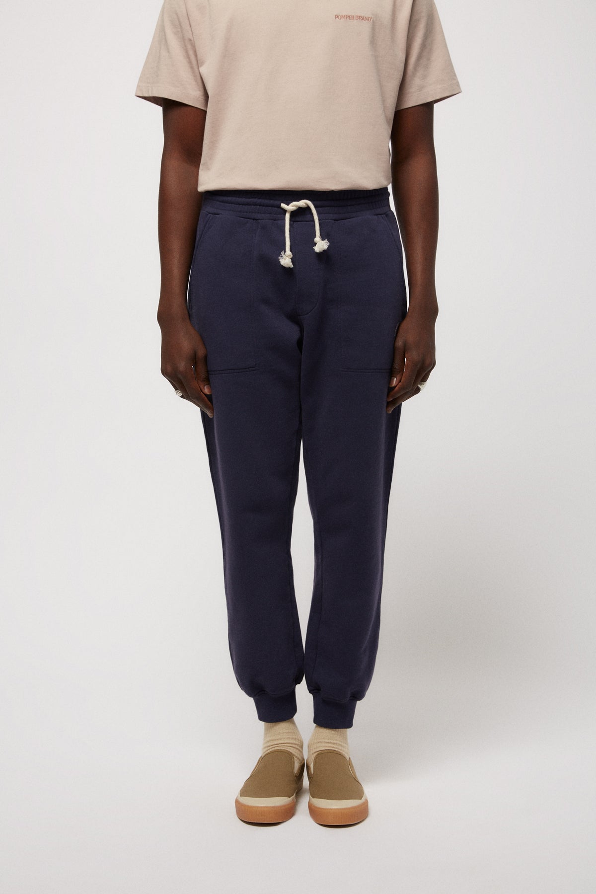 THE NAVY SWEATPANT