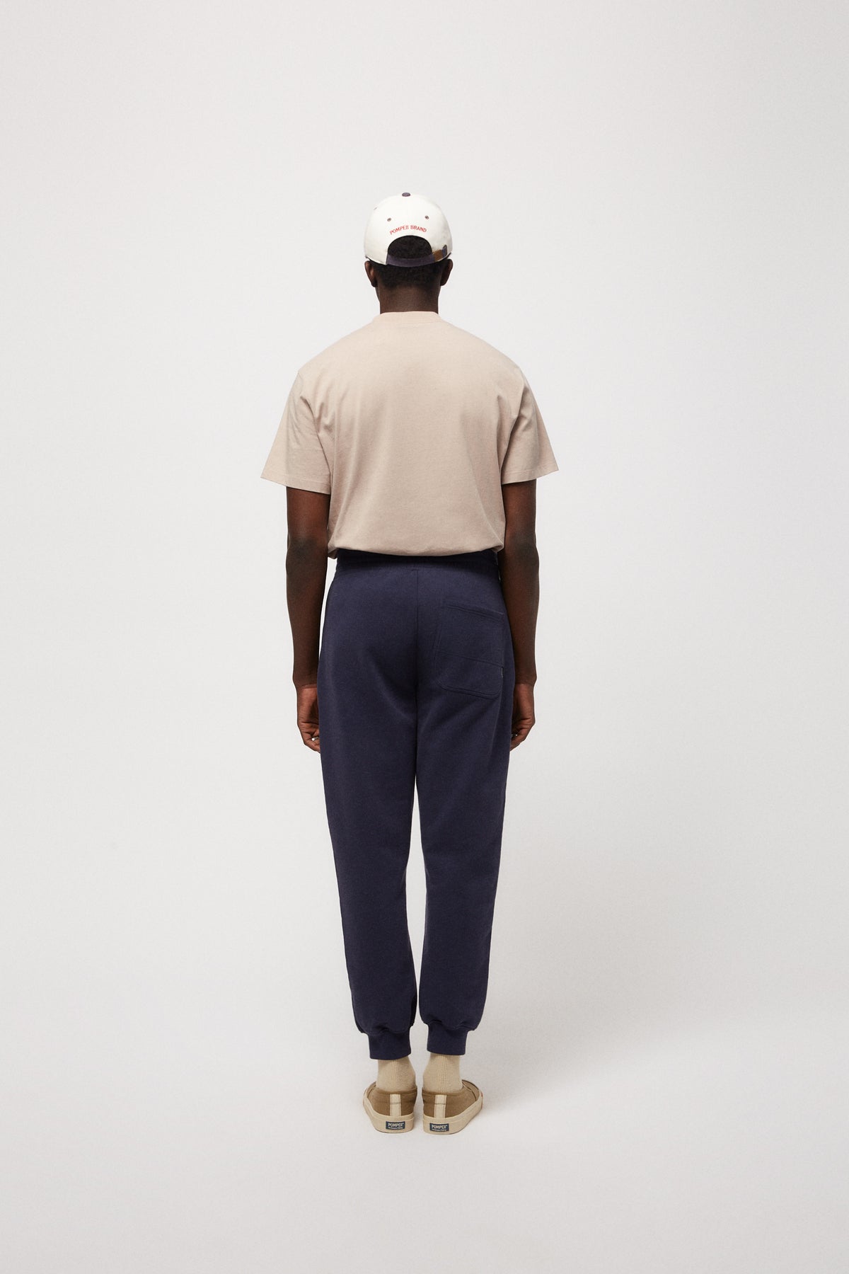 THE NAVY SWEATPANT