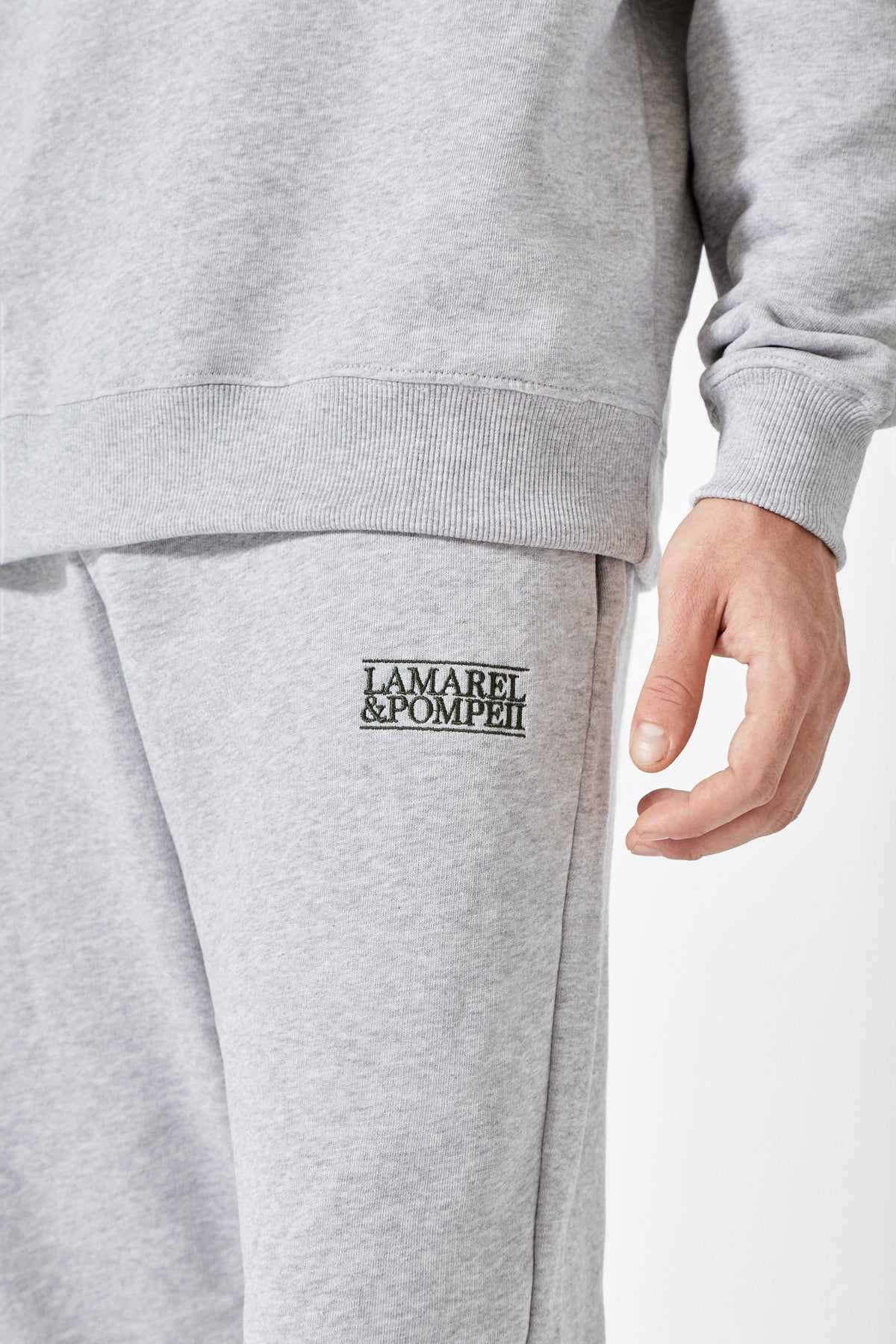 O POMPEII LAMAREL SWEAT